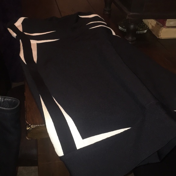 HERVE LEGER SIZE M BLACK WITH HINT OF WHITE - Picture 13 of 15